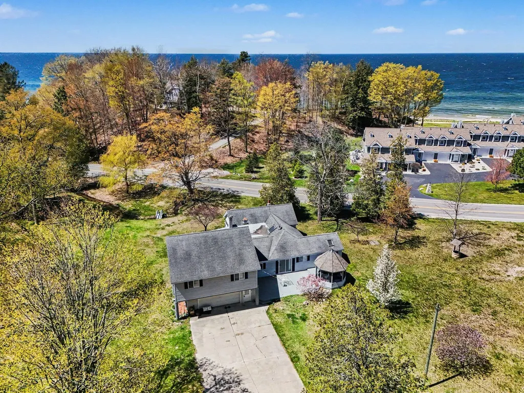 6665 Lakeshore Road Manistee Township MI 49660