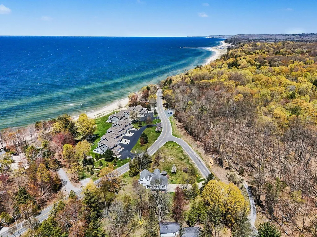 6665 Lakeshore Road Manistee Township MI 49660