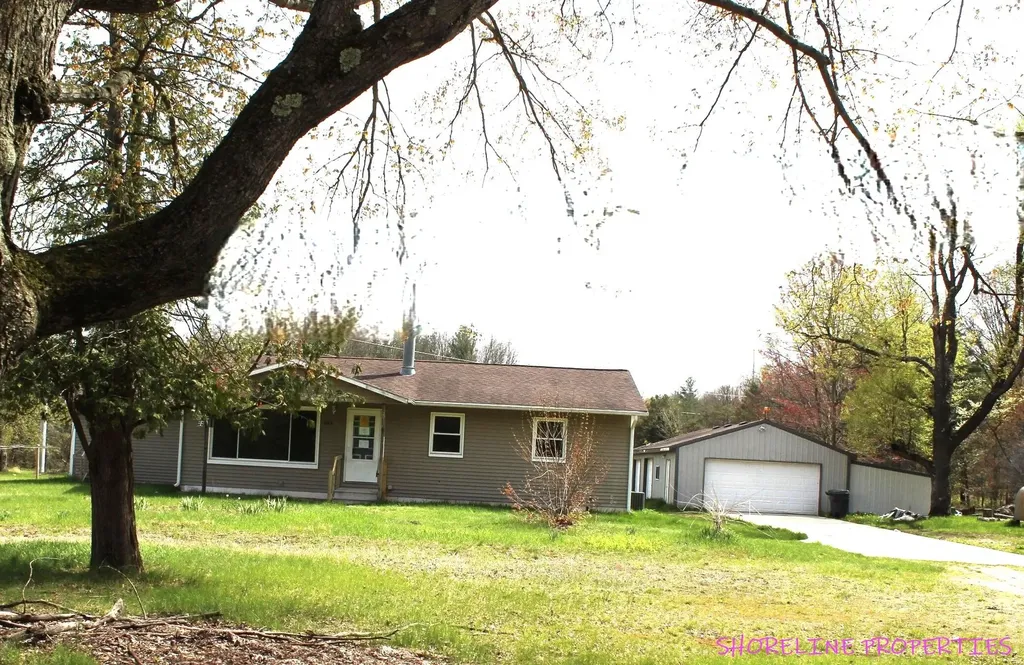 2465 E Arthur Road Otto Township MI 49452