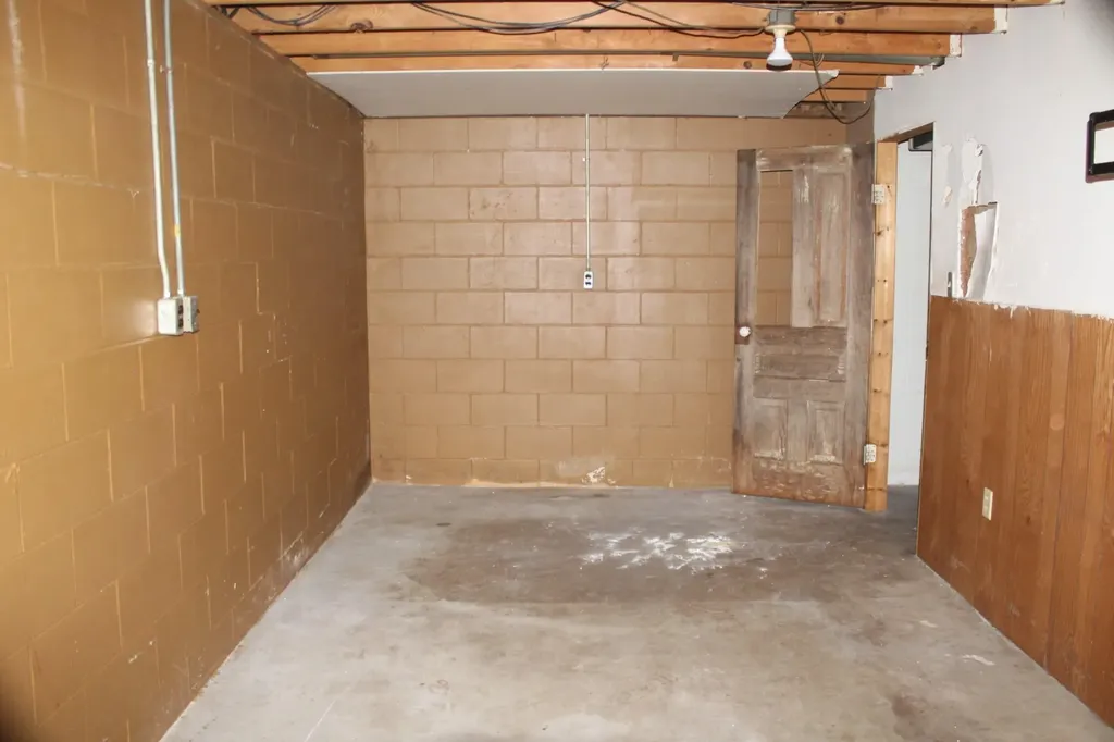 2465 E Arthur Road Otto Township MI 49452