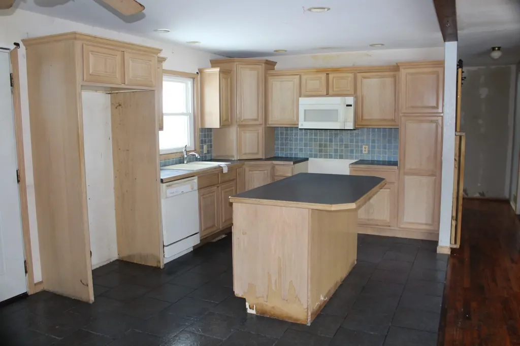 2465 E Arthur Road Otto Township MI 49452