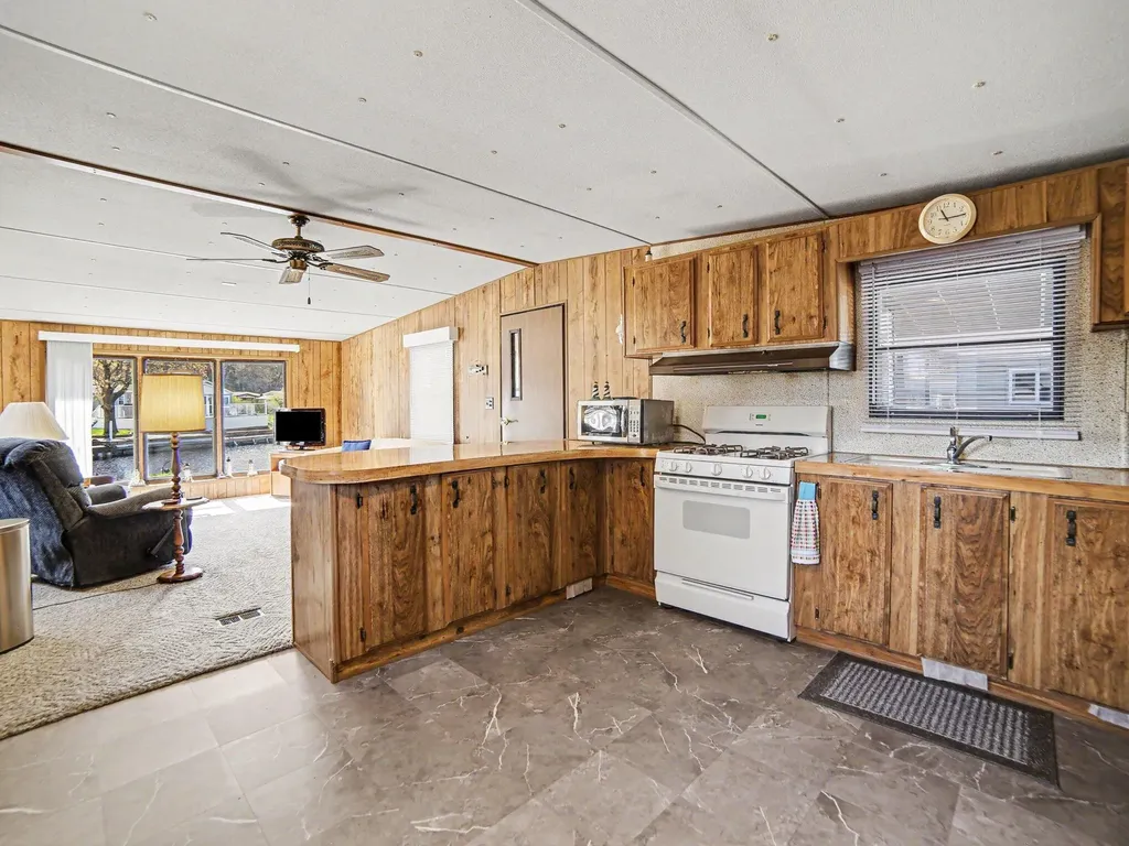 2748 S Tamarac Drive Hamlin Township MI 49431