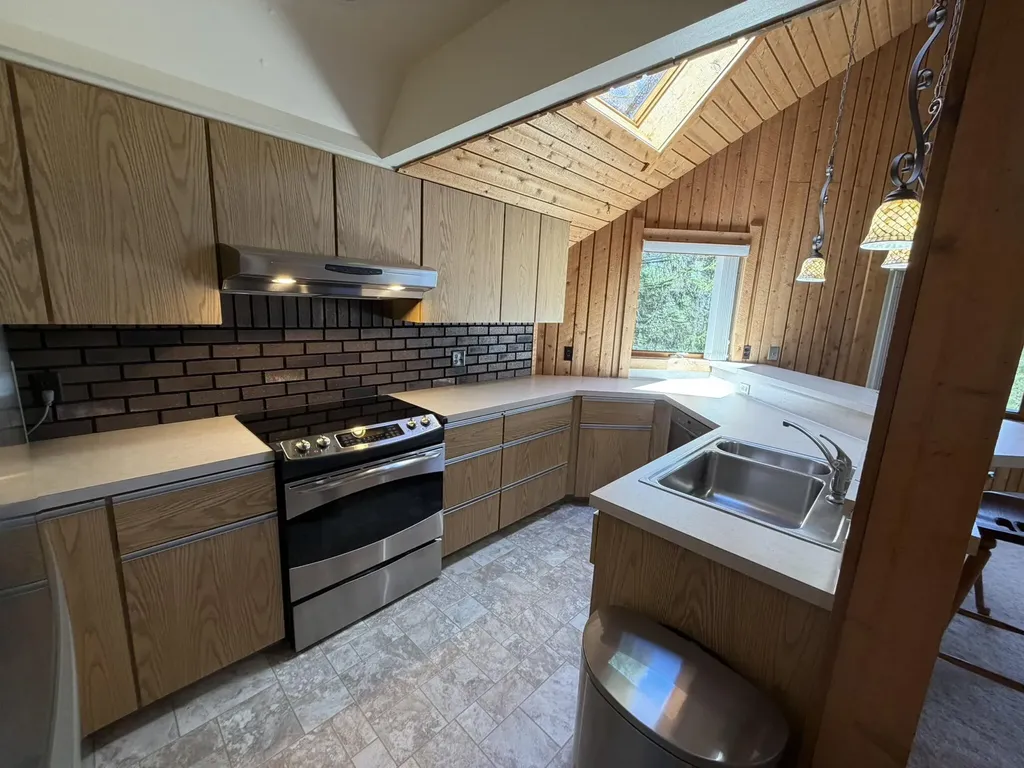 5620 N Utter Drive Sauble Township MI 49644