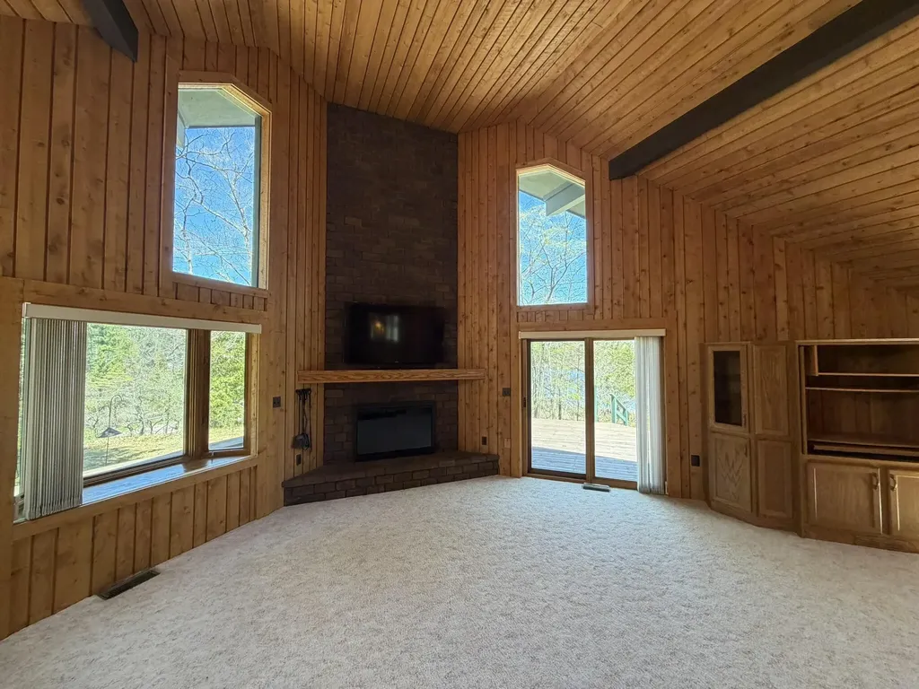 5620 N Utter Drive Sauble Township MI 49644