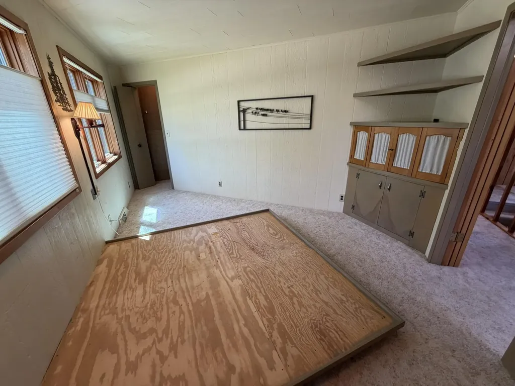 5620 N Utter Drive Sauble Township MI 49644