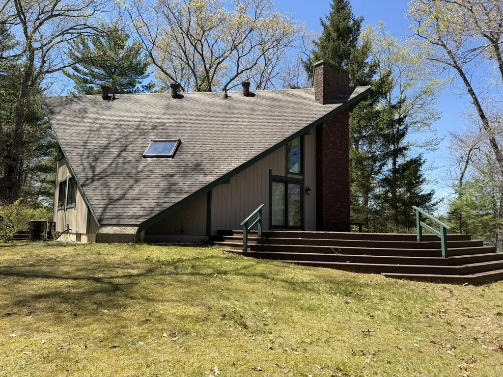 5620 N Utter Drive Sauble Township MI 49644