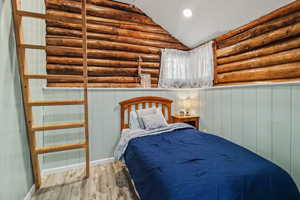 7075 N Poplar Road Unknown City MI 49411