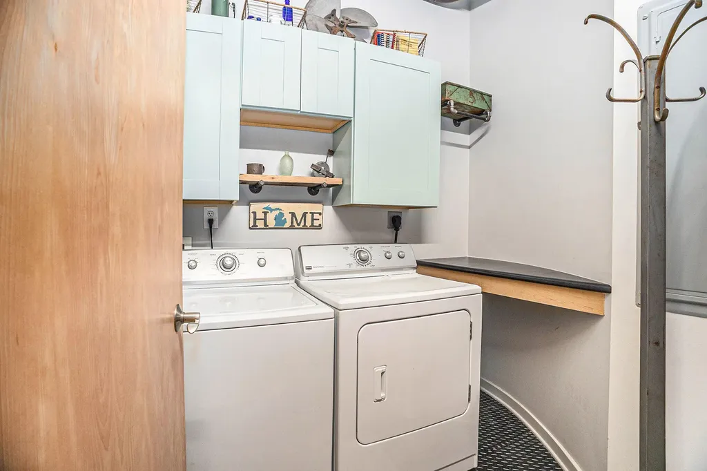 105 W Danaher Street Ludington City MI 49431
