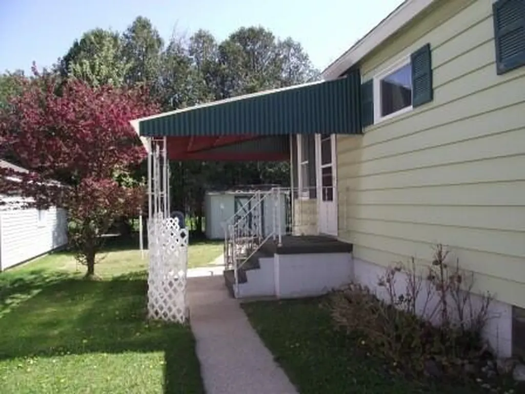 365 7th Street Manistee Township MI 49660