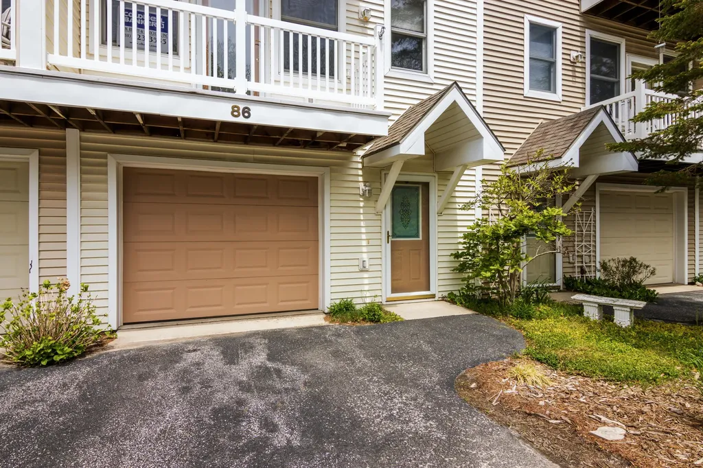 86 Spinnaker Drive Manistee City MI 49660