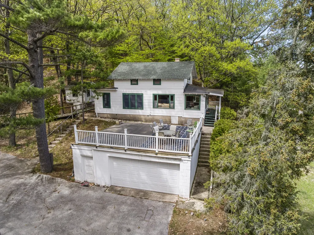 8368 Portage Point Drive Onekama Township MI 49675