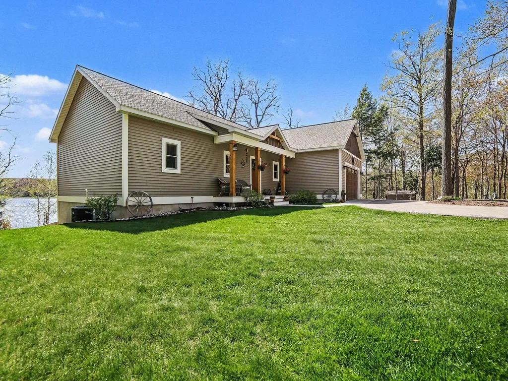 5203 W Bald Eagle Drive Pere Marquette Charter Township MI 49431