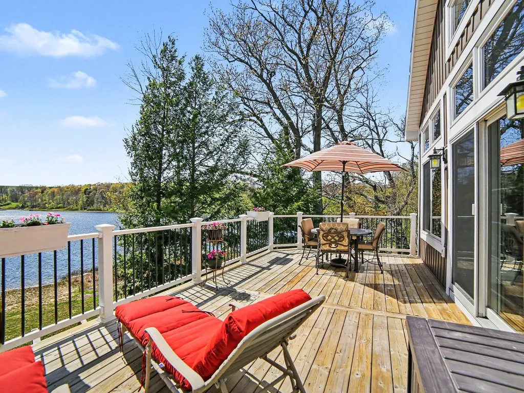 5203 W Bald Eagle Drive Pere Marquette Charter Township MI 49431