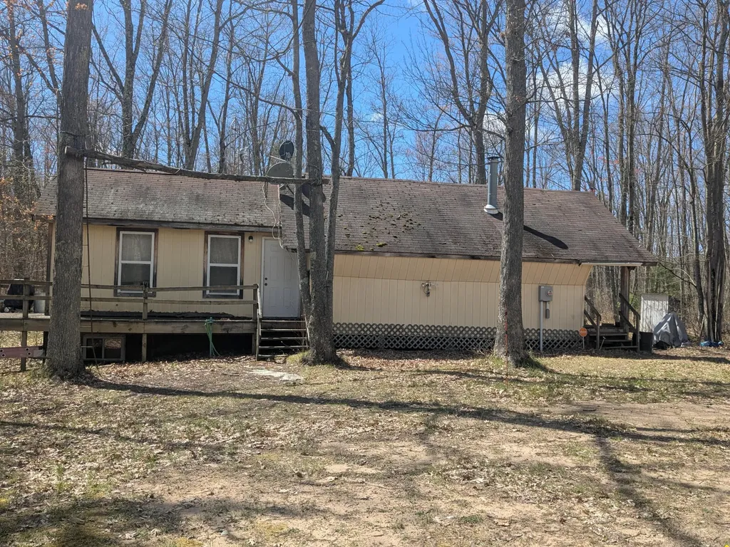 20179 N Coates Highway Dickson Township MI 49619