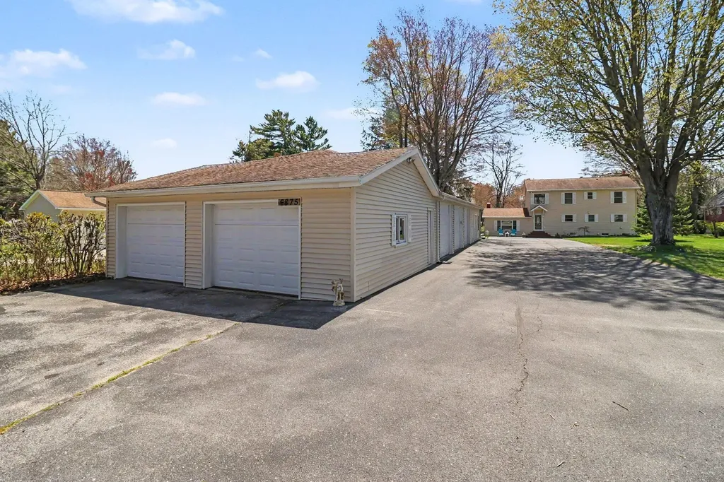 6875 W Illinois Street Hamlin Township MI 49431
