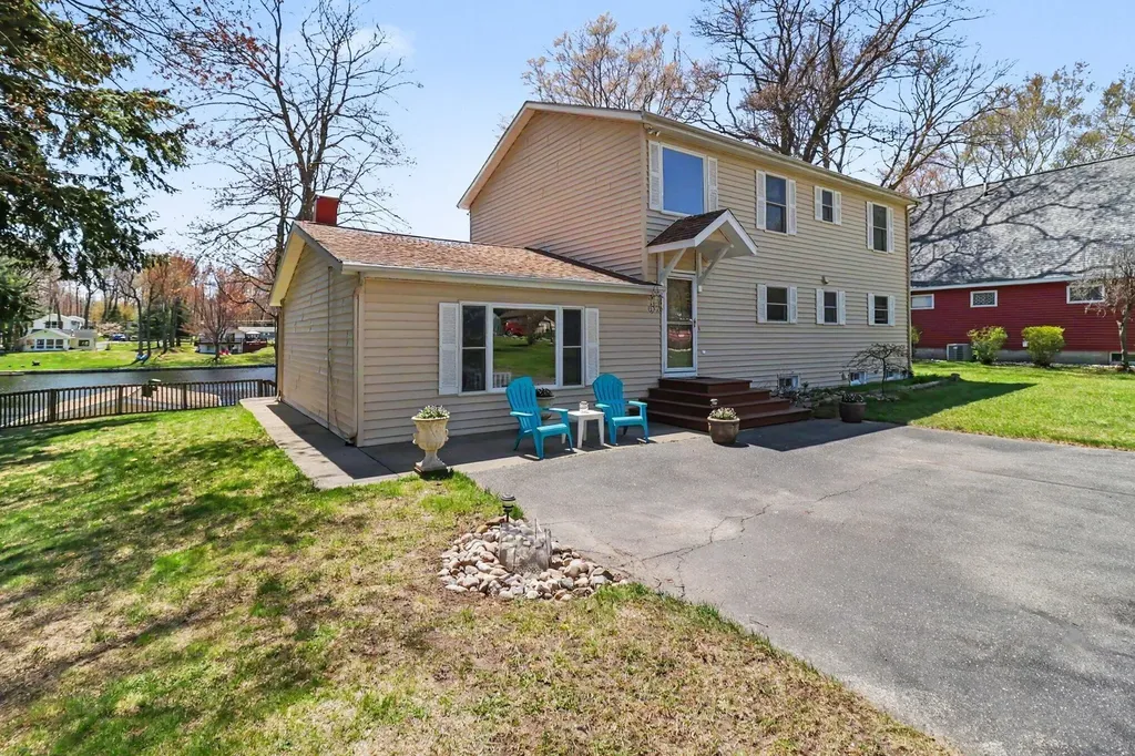 6875 W Illinois Street Hamlin Township MI 49431