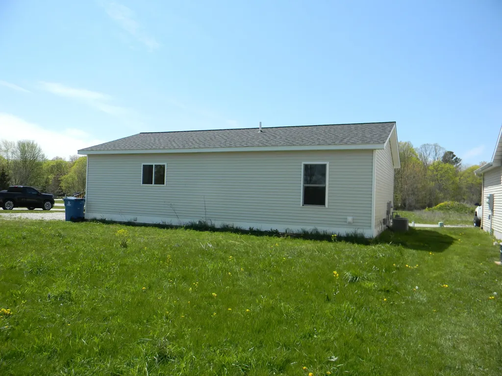 210 Taylors Court Scottville City MI 49454