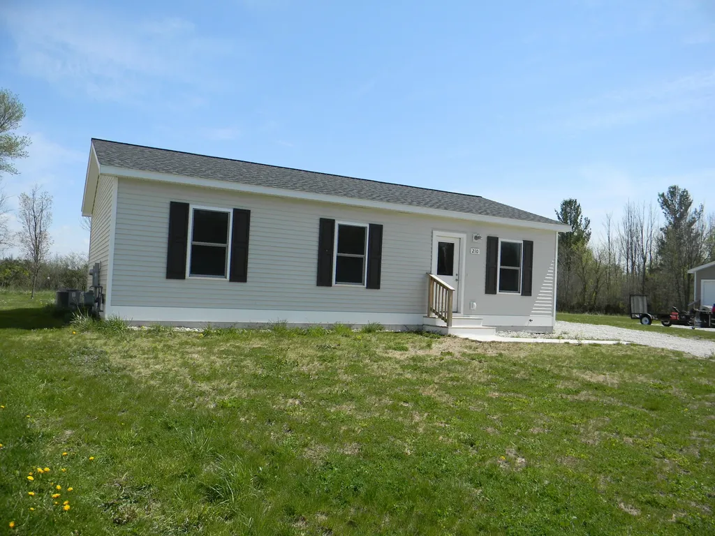 210 Taylors Court Scottville City MI 49454