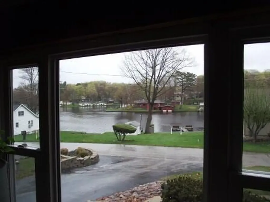 6105 N Grace Avenue Hamlin Township MI 49431
