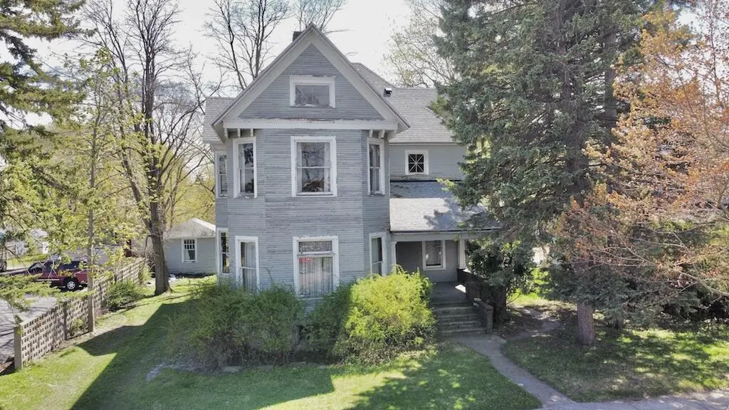 339 2nd Street Manistee City MI 49660