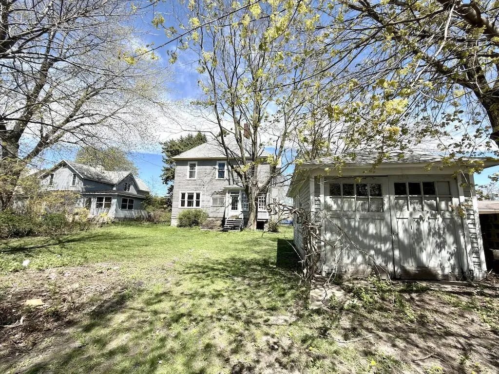 339 2nd Street Manistee City MI 49660