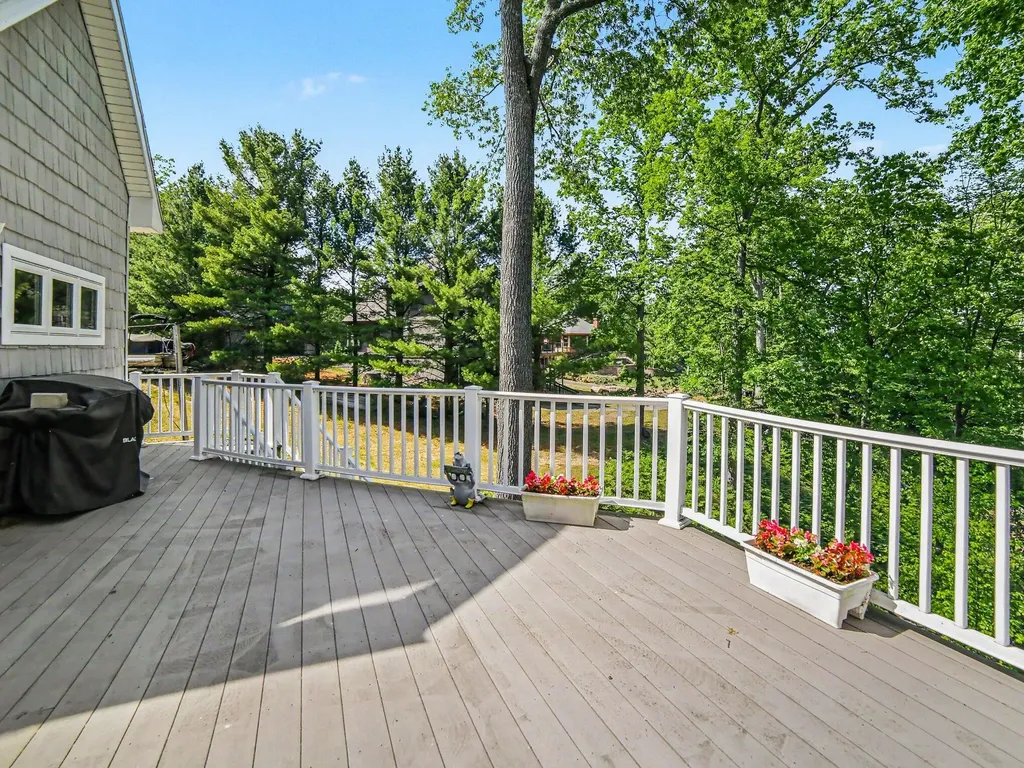 5628 W Longbridge Road Pentwater Township MI 49449