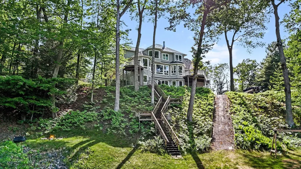 5628 W Longbridge Road Pentwater Township MI 49449