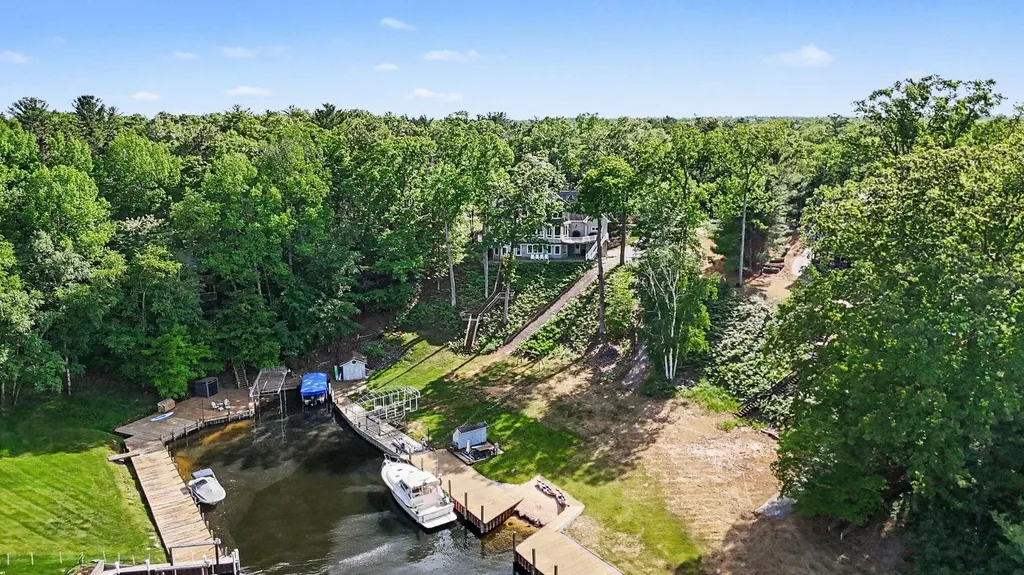 5628 W Longbridge Road Pentwater Township MI 49449
