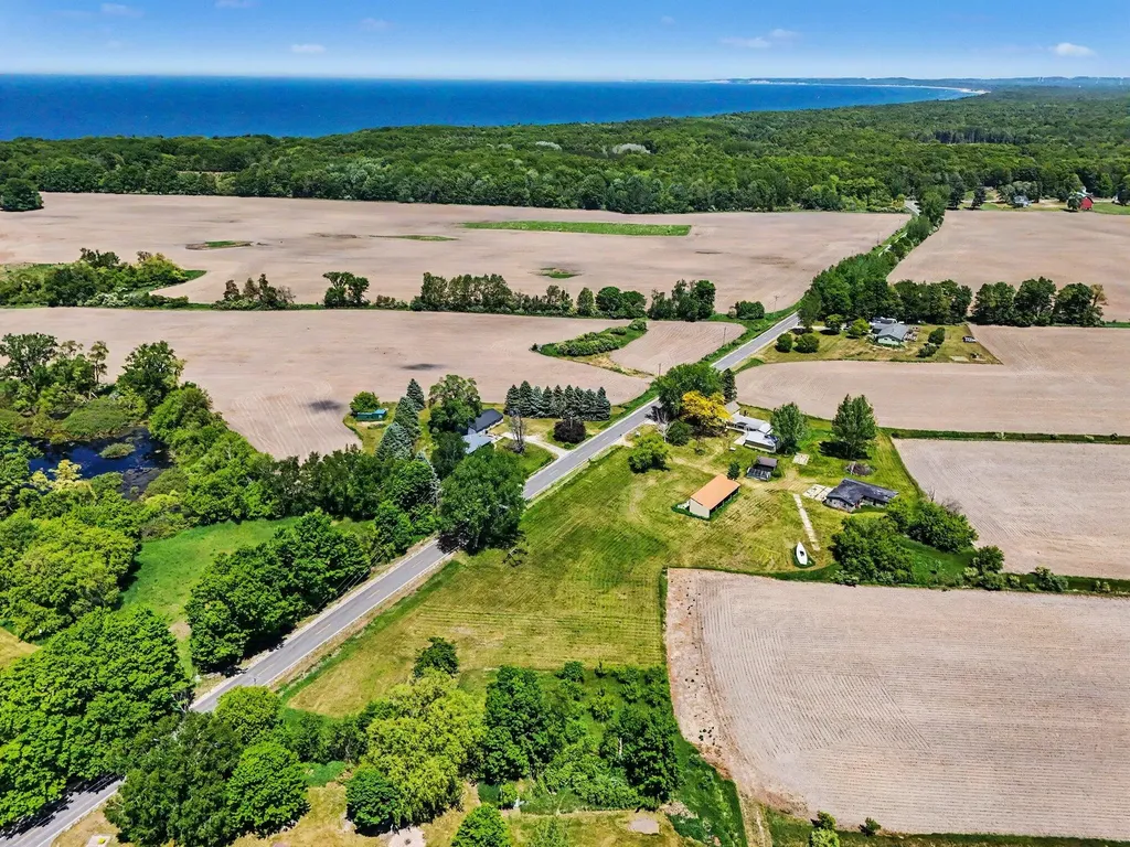 3516 N Ridge Road Golden Township MI 49436