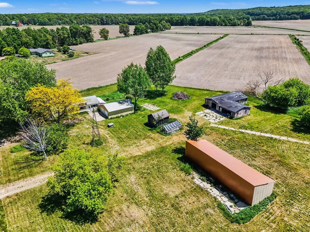 3516 N Ridge Road Golden Township MI 49436