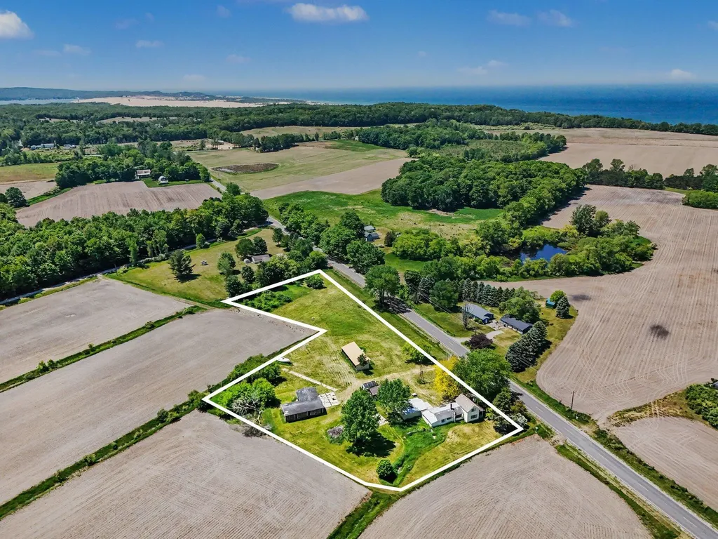 3516 N Ridge Road Golden Township MI 49436