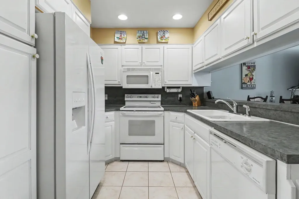 212 Harbor Drive Ludington City MI 49431