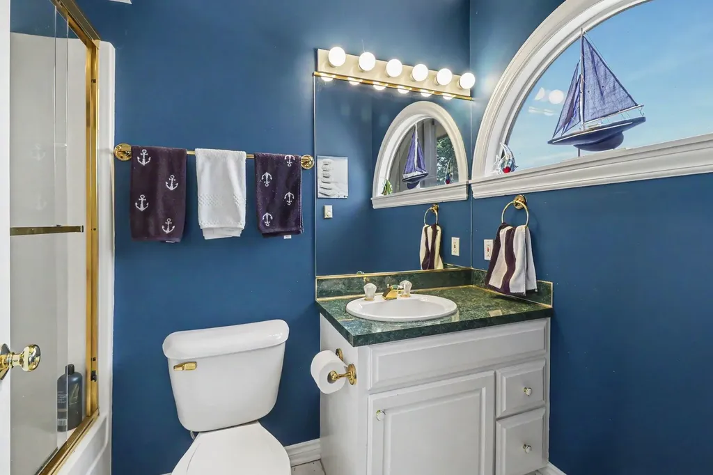 212 Harbor Drive Ludington City MI 49431