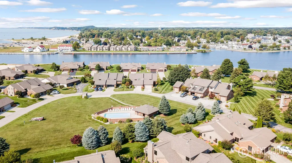 212 Harbor Drive Ludington City MI 49431