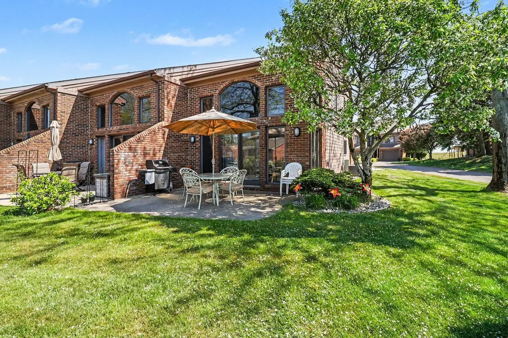 212 Harbor Drive Ludington City MI 49431