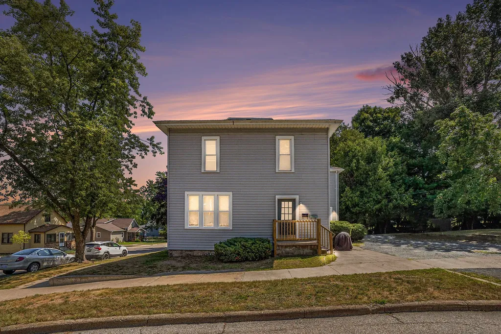 602 Fifth Street Ludington City MI 49431