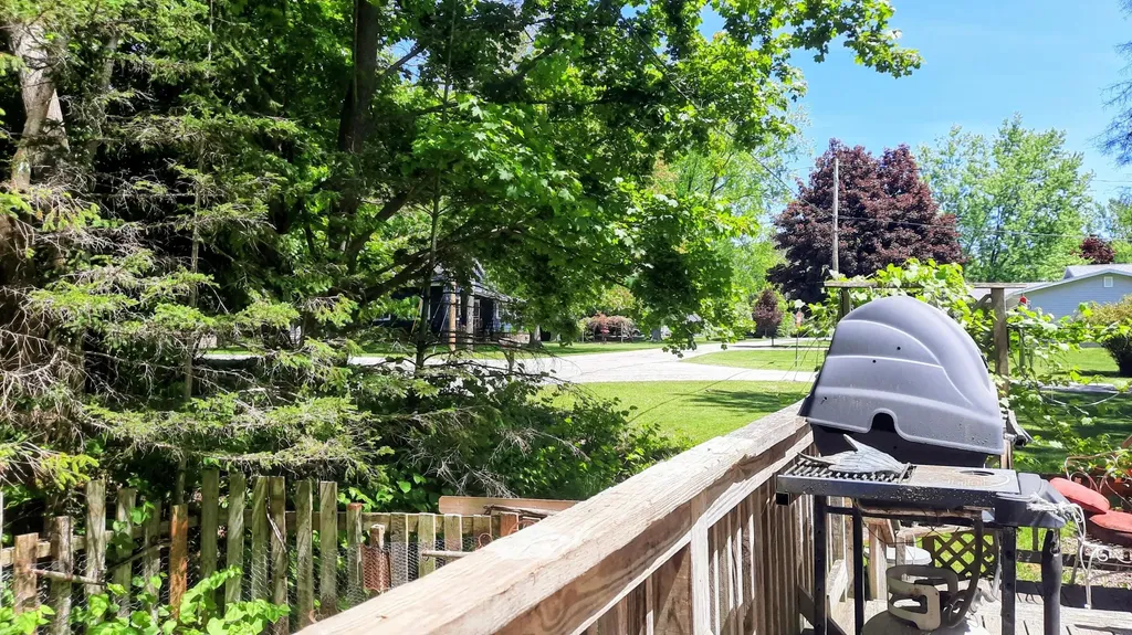8052 Schroeder Street Onekama Village MI 49675
