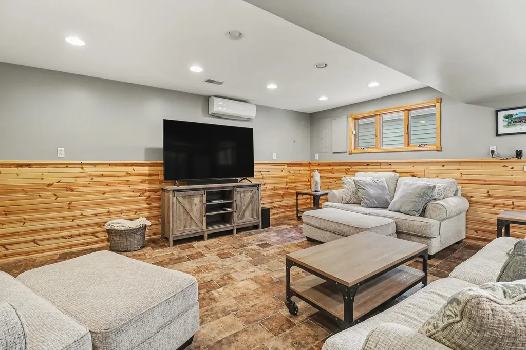 7469 W Tolliver Road Golden Township MI 49436