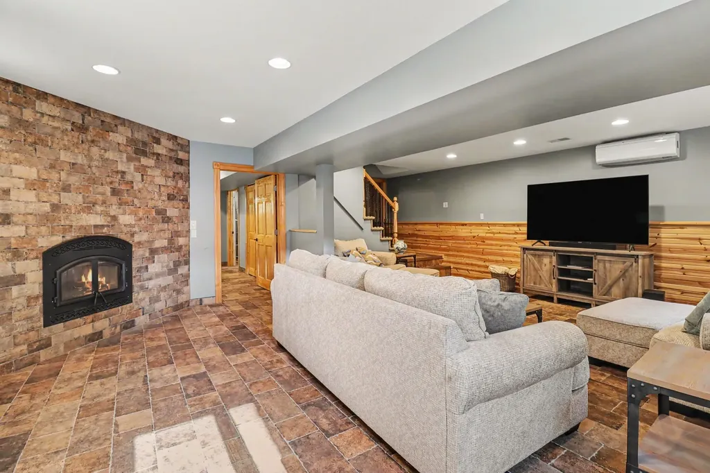 7469 W Tolliver Road Golden Township MI 49436