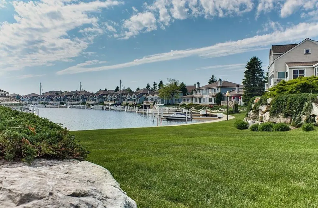 3 Brookharbor N Manistee City MI 49660