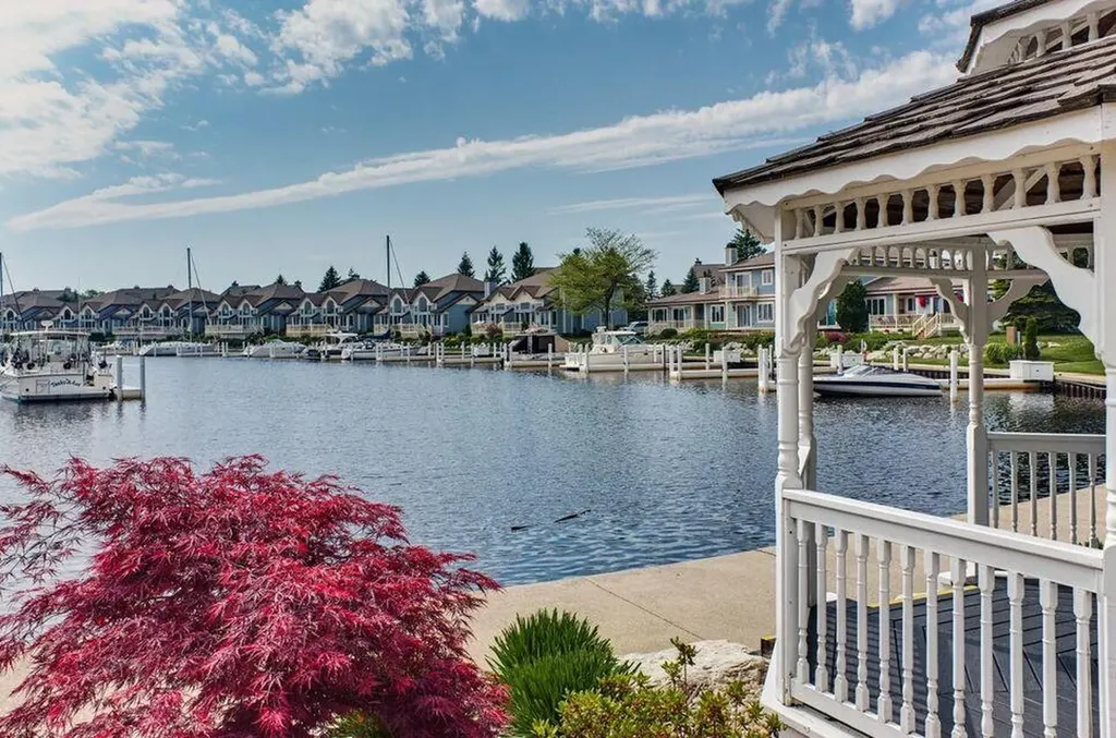3 Brookharbor N Manistee City MI 49660