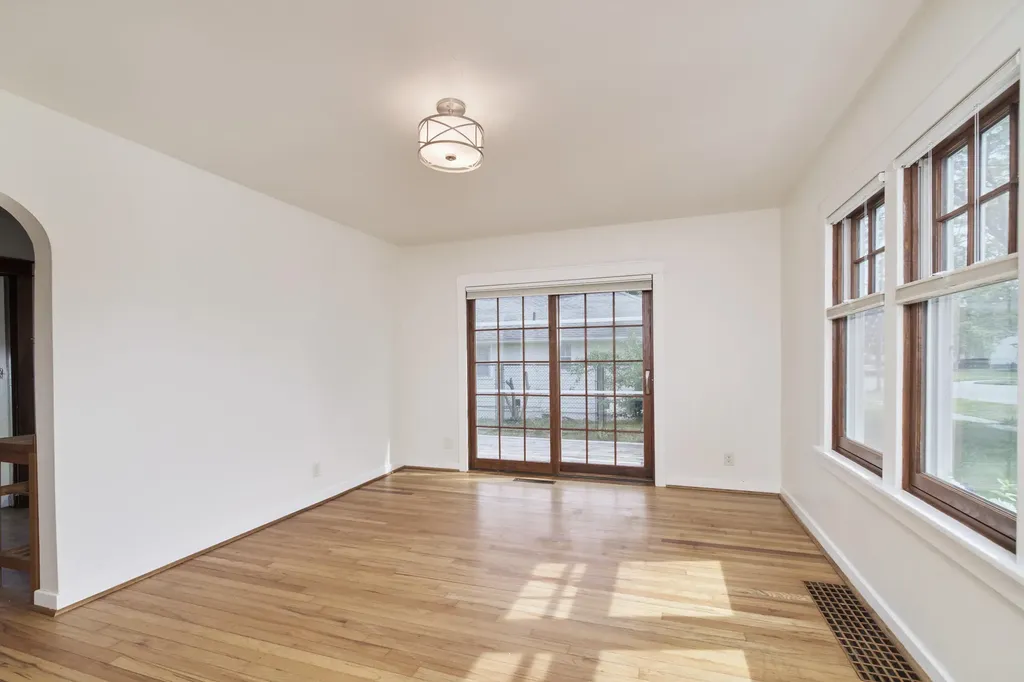 504 N Lewis Street Ludington City MI 49431
