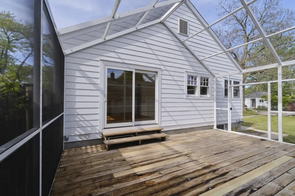 504 N Lewis Street Ludington City MI 49431