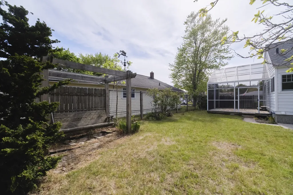 504 N Lewis Street Ludington City MI 49431