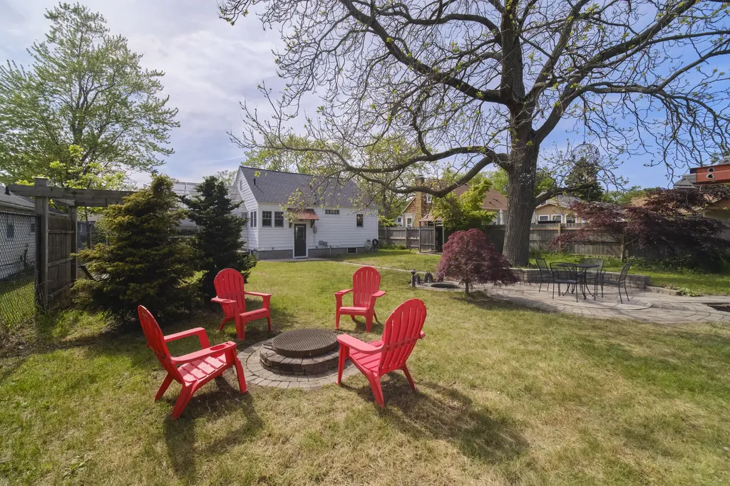 504 N Lewis Street Ludington City MI 49431