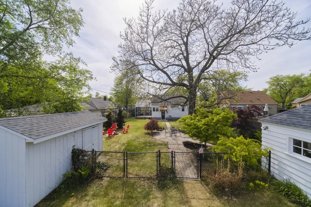 504 N Lewis Street Ludington City MI 49431
