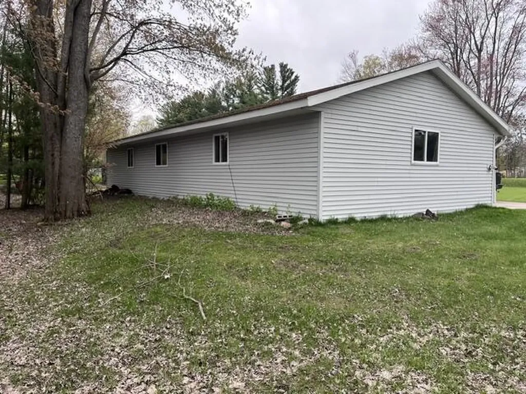 8671 13 Mile Road Bear Lake Township MI 49614