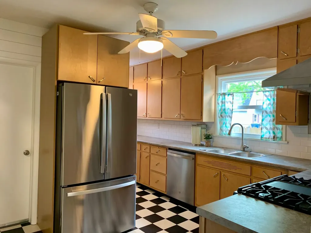 413 N Rath Avenue Ludington City MI 49431
