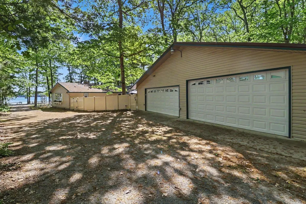 7399 S Lakeshore Drive Summit Township MI 49449