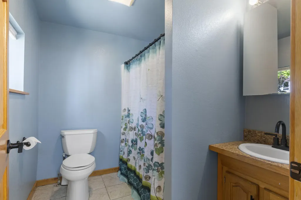 14641 Thompson Avenue Unknown City MI 49683